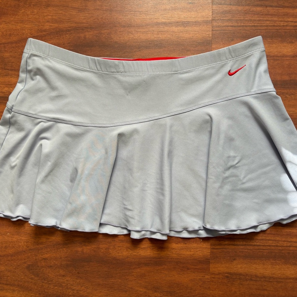 Nike Women's Gray Skirt